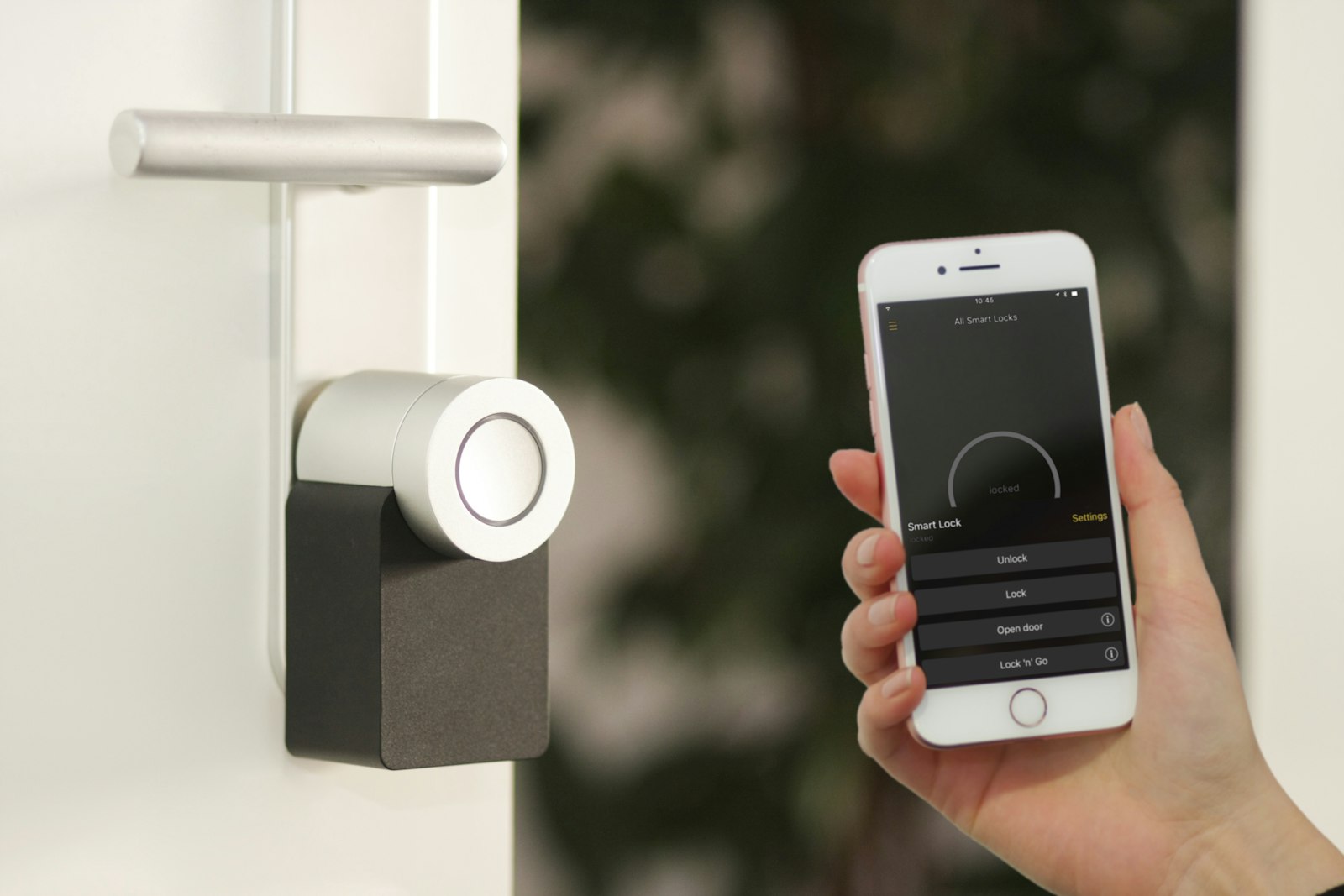 Serrure connectée et téléphone d'ouverture